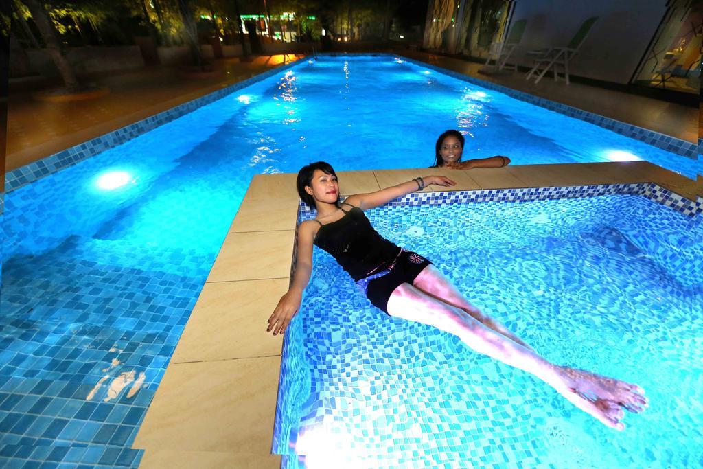 Langit Langi Hotel @ Port Dickson Eksteriør billede